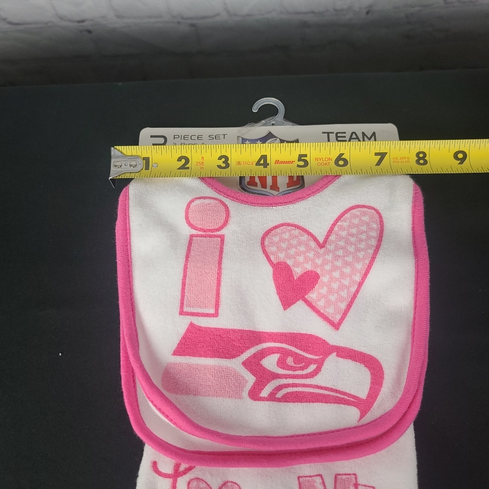 NFL SeaHawks 3 Piece Set 2 Bibs and 1 Burp Cloth. - Picture 5 of 7
